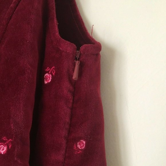 Crocokids velvet-feel maroon GIRLS DRESS. Size: 6 - Picture 5 of 8